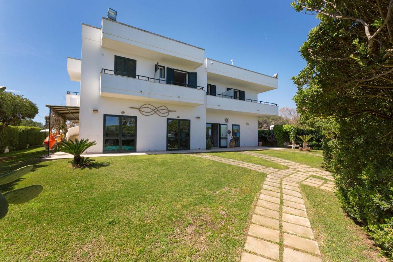 Residence Punta Cassano - In Piscina Sulla Spiaggia Di Sabbia San Foca Eksteriør bilde